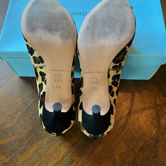ANTONIO MELANI FAUX FUR HEELS: SIZE 7 - Picture 3 of 4